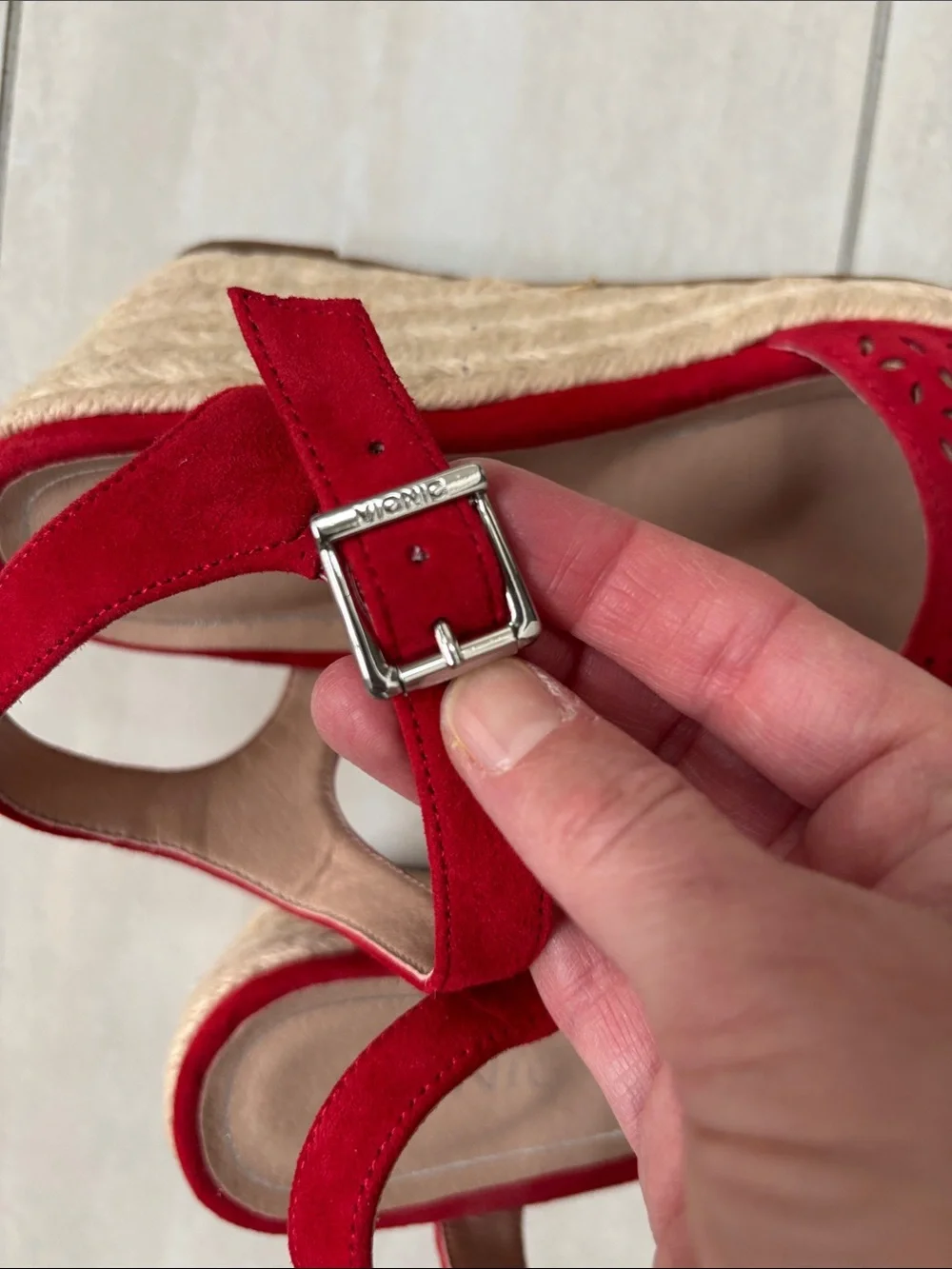 Vionic NWOB Ariel Women's Wedge Supportive Sandal Cherry Red 8